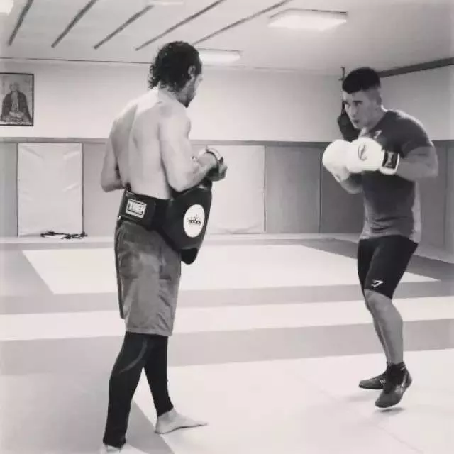 加布里埃尔·勒范(Gabriel Levan)格斗